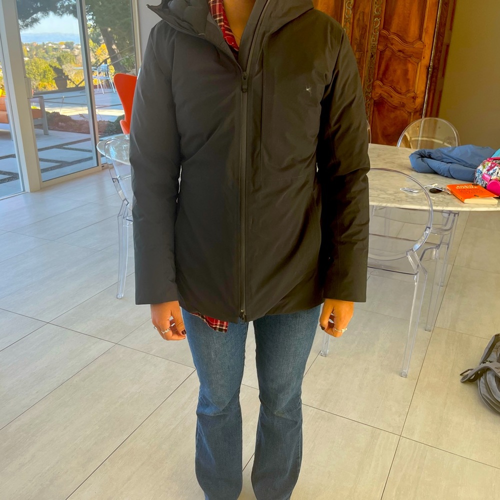 Wonderful, warm black snow coat.